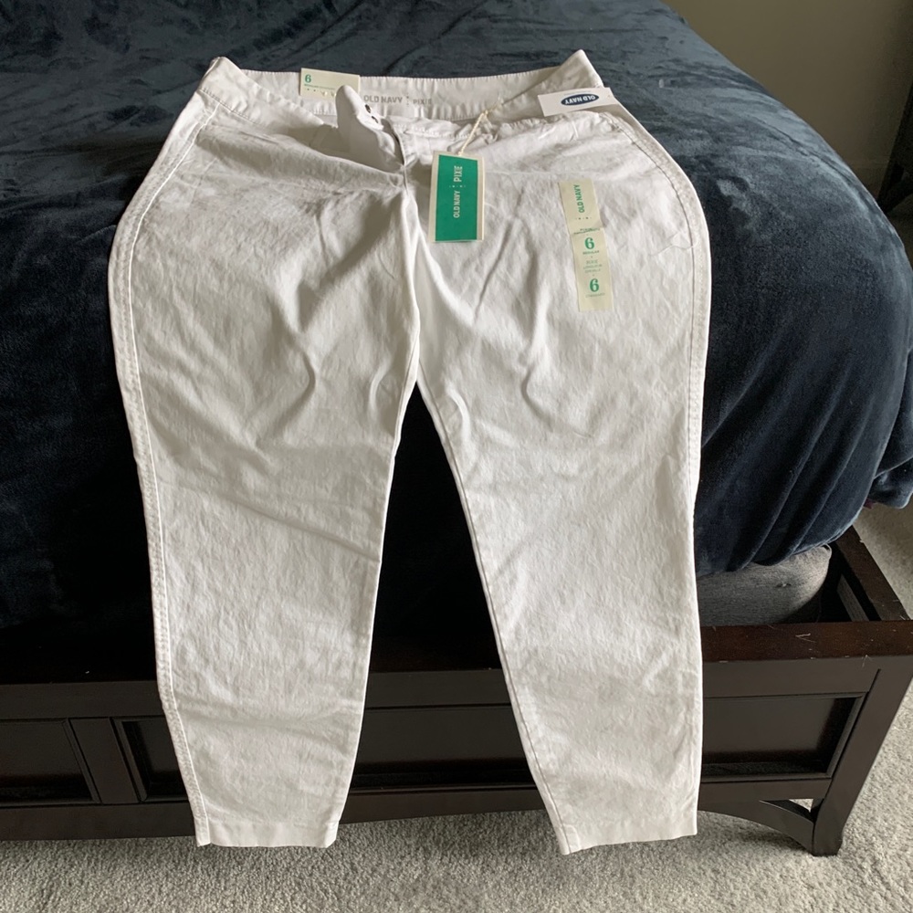 Old navy white pixie pants